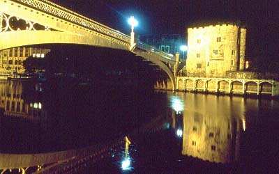 約克烏兹河夜景 約克烏兹河夜景
